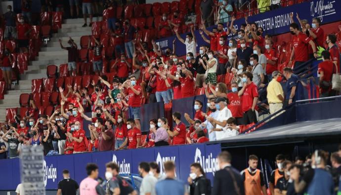 Afición de Osasuna en el partido ante el Espanyol.