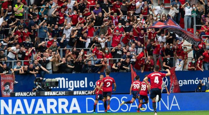 Aficionados durante el partido Osasuna - Rayo Vallecano