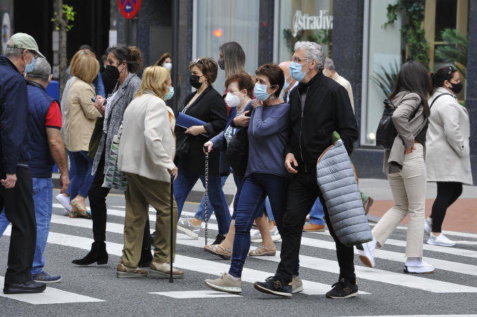 Euskadi suma 580 positivos en el último día del estado de alarma