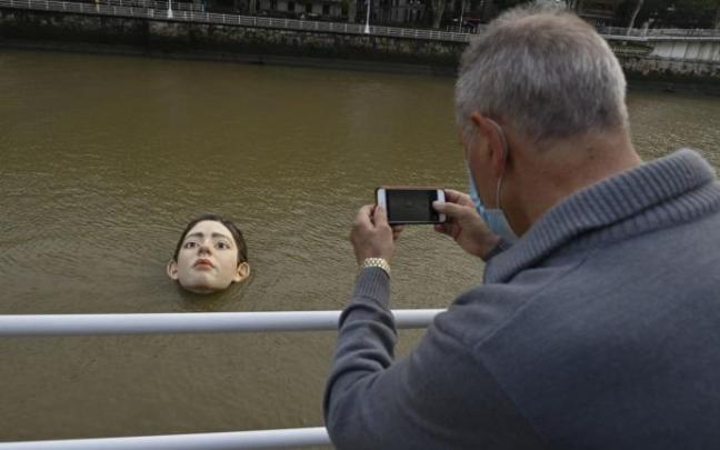 La escultura ha generado una enorme expectación tanto a pie de calle como en redes sociales La escultura ha generado una enorme expectación tanto a pie de calle como en redes sociales