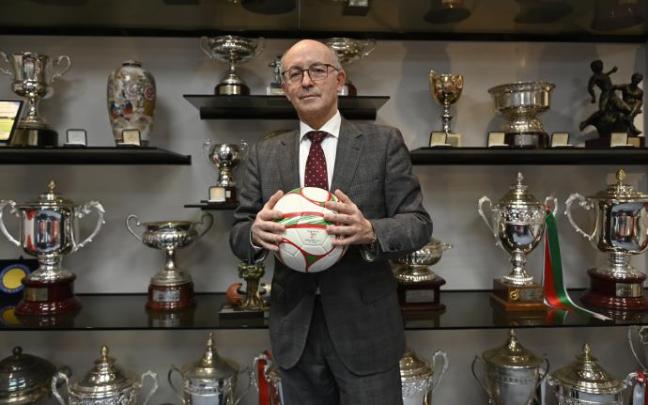 Javier Landeta: "No me consta que los jugadores de la Real no quisieran jugar ante Nigeria"