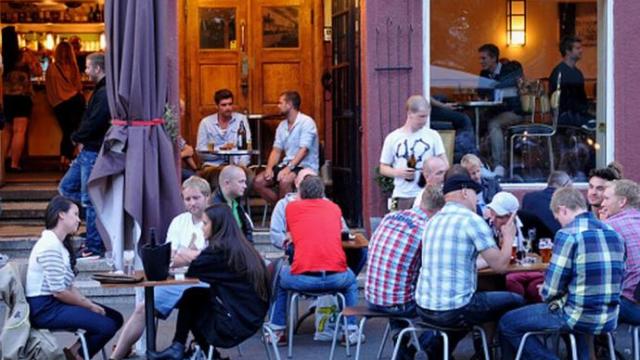 Una calle de Oslo el pasado mes de septiembre tras retirar todas las restricciones