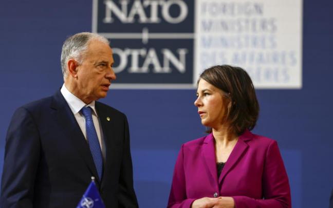 Rusia dice que su respuesta dependerá de los pasos concretos que suponga la adhesión de Suecia y Finlandia a la OTAN.