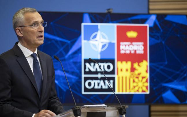 El secretario general de la OTAN, Jens Stoltenberg, ha calificado esta cumbre de "histórica" y "crucial". El secretario general de la OTAN, Jens Stoltenberg, ha calificado esta cumbre de "histórica" y "crucial".