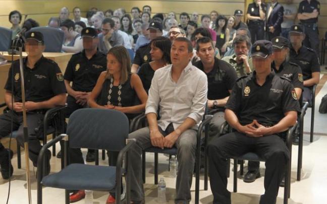 Arnaldo Otegi, Miren Zabaleta, Arkaitz Rodríguez, Sonia Jacinto y Rafa Díez Usabiaga, en el juicio en la Audiencia Nacional.