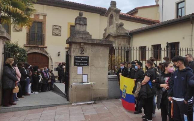 Funeral por la menor asesinada en Oviedo. Funeral por la menor asesinada en Oviedo.