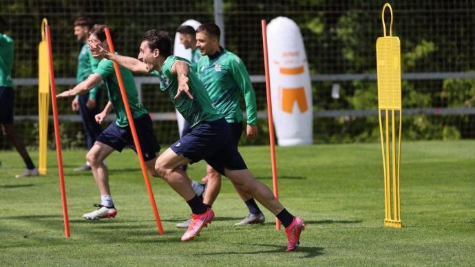 Mikel Oyarzabal, en el entrenamiento.