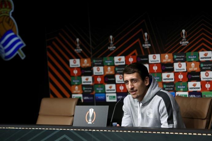 Mikel Oyarzabal, durante una rueda de prensa.