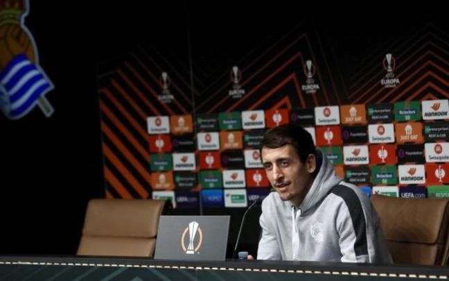Mikel Oyarzabal, durante una rueda de prensa.