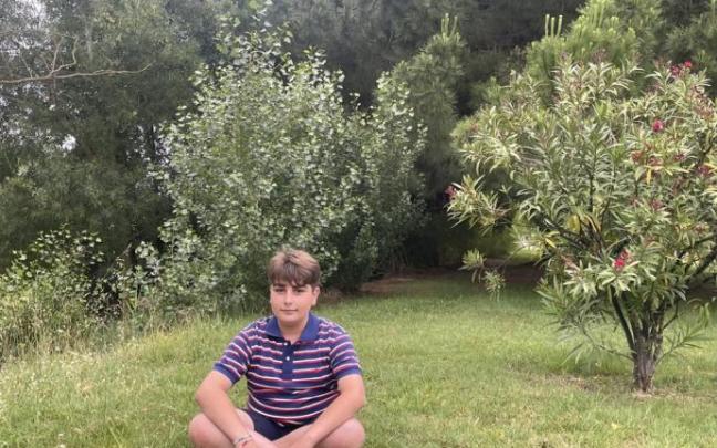 El lodosano Pablo Álvarez Gastearena posando en el parque El Medianil de la localidad ribera. El lodosano Pablo Álvarez Gastearena posando en el parque El Medianil de la localidad ribera.