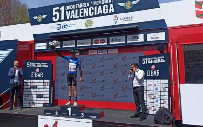 Pablo Castrillo, en el podio de Arrate.