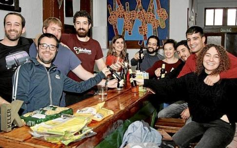 Paella de verduras con tayín, gildas y tacos mexicanos