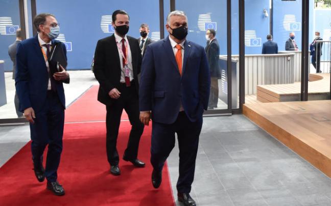 El presidente húngaro, Viktor Orbán, a su llegada a la última cumbre europea. Foto: E.P. El presidente húngaro, Viktor Orbán, a su llegada a la última cumbre europea. Foto: E.P.