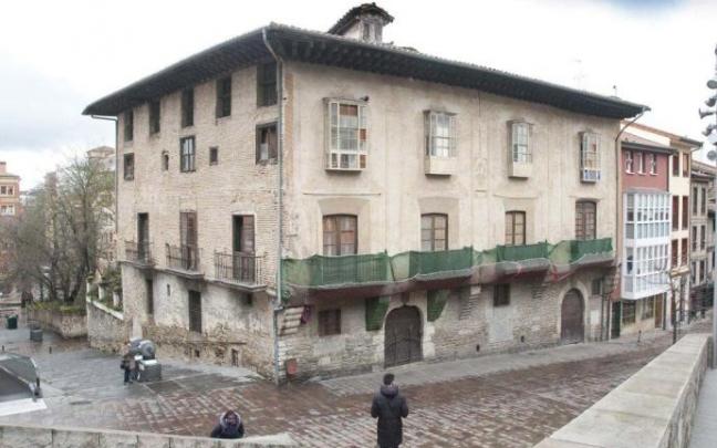 Palacio Maturana Verástegui, en el Casco Viejo de Vitoria. Palacio Maturana Verástegui, en el Casco Viejo de Vitoria.