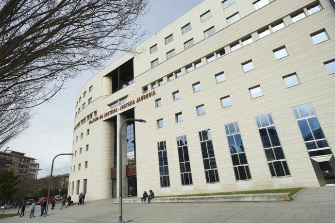 Exterior del Palacio de Justicia de Navarra.