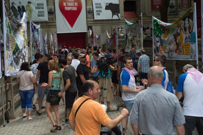 Presentación de las pancartas de las peñas de San Fermín 2018.