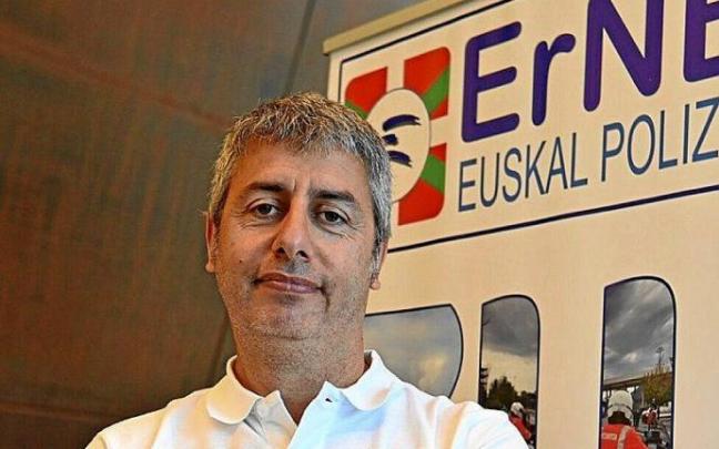Sergio Gómez de Segura: "No hay inversión para ser esa policía puntera que fuimos durante mucho tiempo" Sergio Gómez de Segura: "No hay inversión para ser esa policía puntera que fuimos durante mucho tiempo"