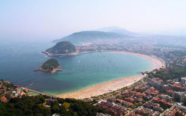 Panorámica de Donostia. Panorámica de Donostia.