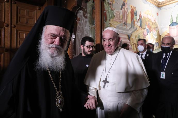 El Papa, durante su visita al arzobispado ortodoxo en Atenas.