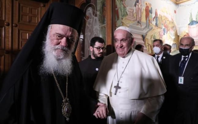El Papa, durante su visita al arzobispado ortodoxo en Atenas. El Papa, durante su visita al arzobispado ortodoxo en Atenas.