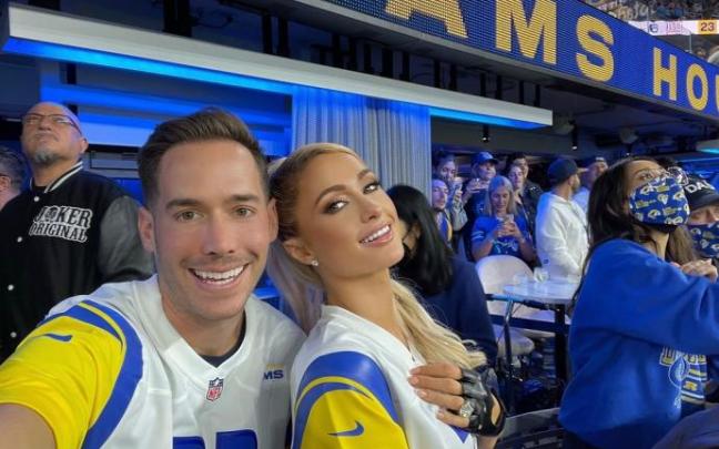 Paris Hilton, con Carter Reum, hace unos días viendo un partido de fútbol americano. Paris Hilton, con Carter Reum, hace unos días viendo un partido de fútbol americano.