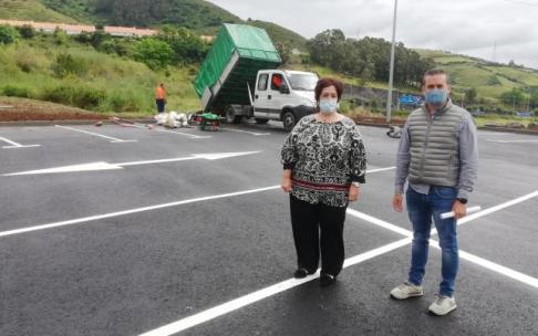 Etxebarria y Cuesta, en el nuevo parking de Sanfuentes.