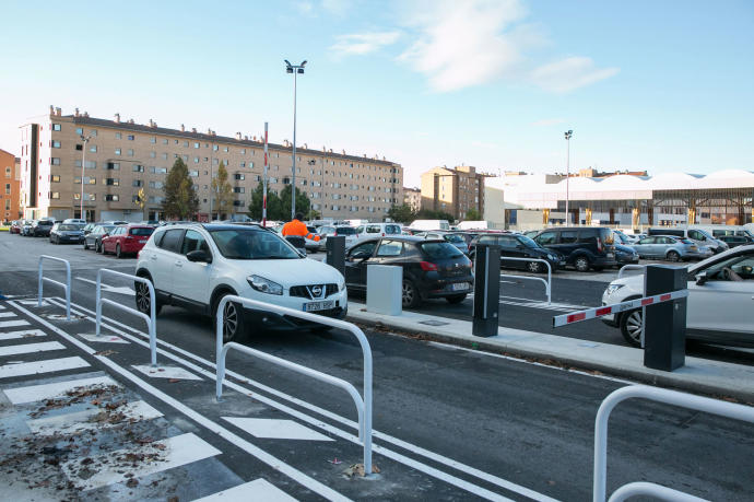 Parking disuasorio en la Rochapea.