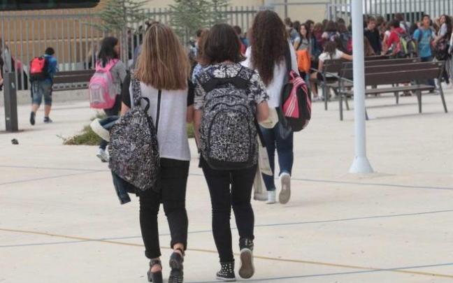 Alumnos de ESO en el primer día del curso escolar.