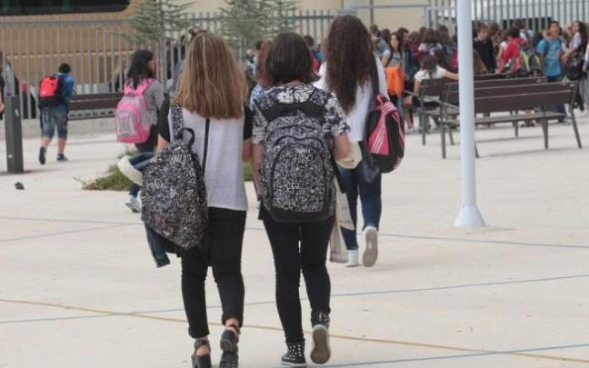 Alumnos de ESO en el primer día del curso escolar.
