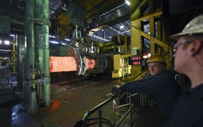 La industria tiene más peso en el empleo en Euskadi que en la CAV.