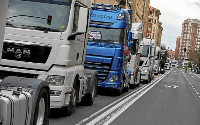 Protesta de camiones el martes en Pamplona. Foto: Unai Beroiz