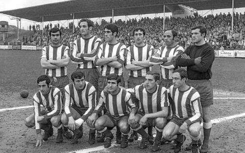 22 de marzo de 1970. Alavés 1-0 Guecho. Mendizorroza. De pie (izda. a dcha.): 'Kaito', Echevarría, Megino, Tella, Ezquerra y Tobalina. Agachados (izda. a dcha.): Quintana, Cobos, Amutio I, Larrauri III y Encontra. 22 de marzo de 1970. Alavés 1-0 Guecho. Mendizorroza. De pie (izda. a dcha.): 'Kaito', Echevarría, Megino, Tella, Ezquerra y Tobalina. Agachados (izda. a dcha.): Quintana, Cobos, Amutio I, Larrauri III y Encontra.