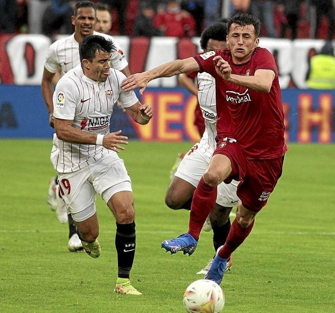 Budimir pelea con Acuña. Foto: Agencia LOF