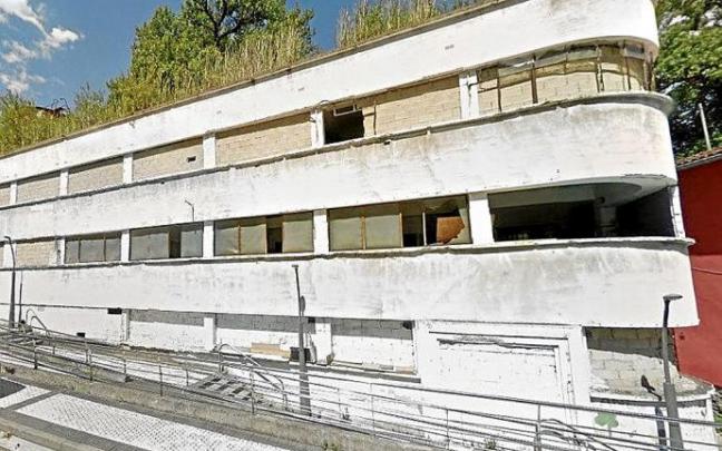 El edificio de oficinas de Luzuriaga. Foto: N.G. El edificio de oficinas de Luzuriaga. Foto: N.G.
