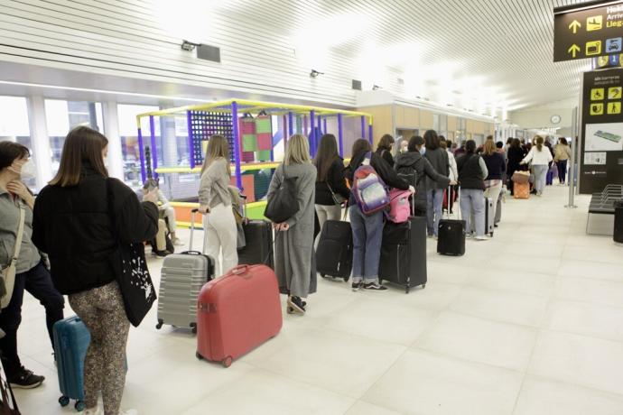 Las colas ante los mostradores de embarque en Foronda fueron habituales el pasado Jueves Santo.