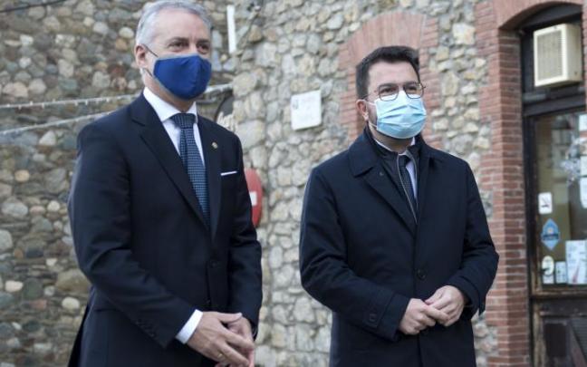 Urkully y Aragonès, durante su encuentro en Girona.