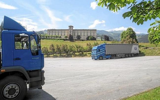 Aparcamiento actual de camiones. Foto: M.S.S. Aparcamiento actual de camiones. Foto: M.S.S.