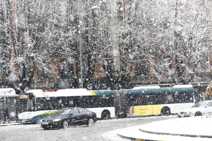 La nevada provoca afecciones en los recorridos de varias líneas del Transporte Urbano Comarcal