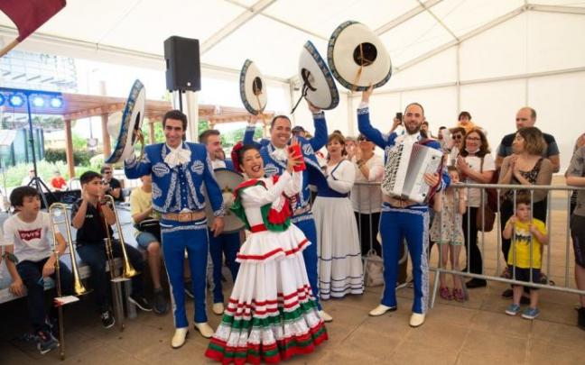 Los integrantes de Mariachi Cazahuates Los integrantes de Mariachi Cazahuates