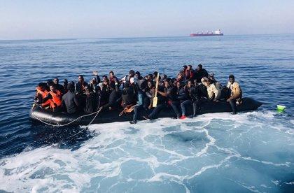 Imagen de una embarcación con inmigrantes a bordo