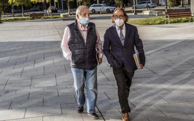 Izco, a la llegada al Tribunal Superior de Justicia de Navarra, en una imagen de archivo. Izco, a la llegada al Tribunal Superior de Justicia de Navarra, en una imagen de archivo.