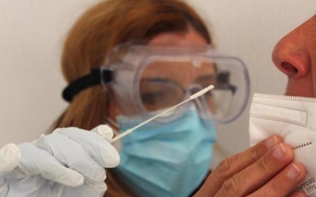 Se considera covid persistente cuando los síntomas se alargan más allá de los tres meses.