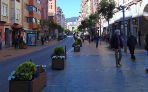 Barakaldo pide la peatonalización de Los Fueros.