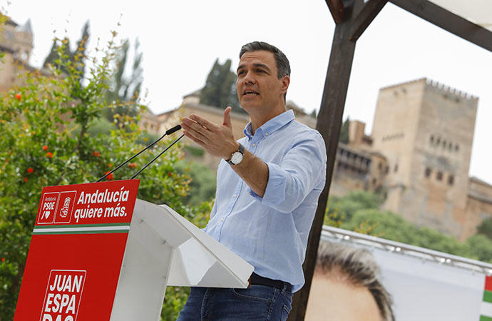 Pedro Sánchez interviene en un acto en Granada.