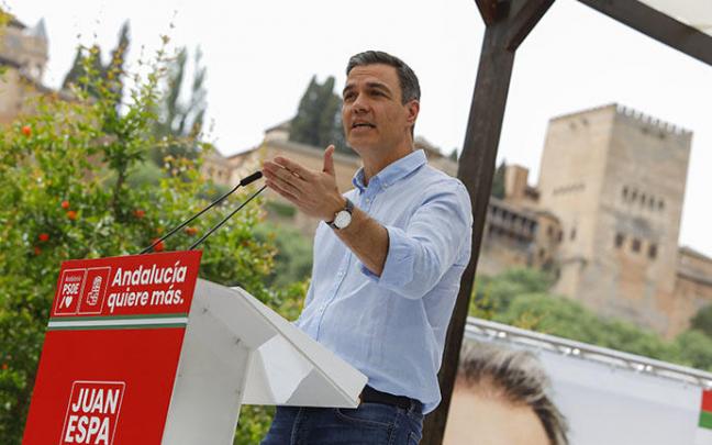 Pedro Sánchez interviene en un acto en Granada. Pedro Sánchez interviene en un acto en Granada.