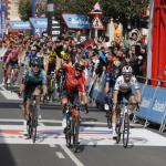 Pello Bilbao se impone al sprint.