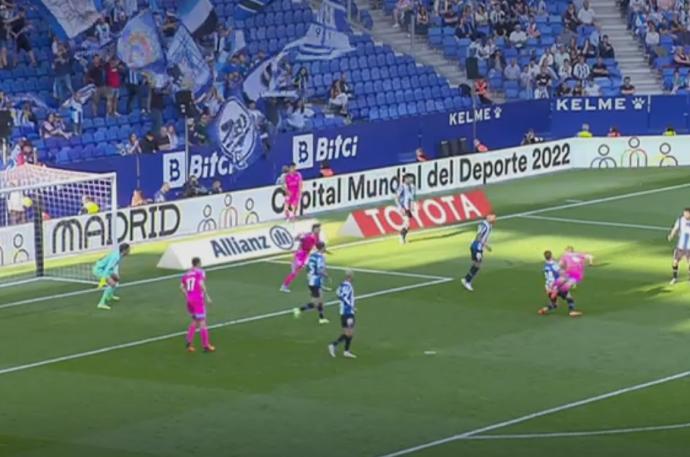 Pantallazo de la acción del penalti a Darko.