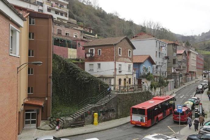 Las casas en segunda y tercera línea de ladera serán derruidas.