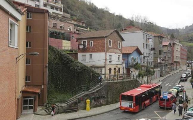 Las casas en segunda y tercera línea de ladera serán derruidas.