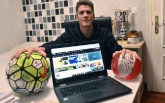 Unai Garma, que jugaba a las apuestas deportivas, en su domicilio de Bilbao. Unai Garma, que jugaba a las apuestas deportivas, en su domicilio de Bilbao.